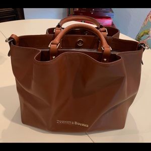 Dooney & Bourke